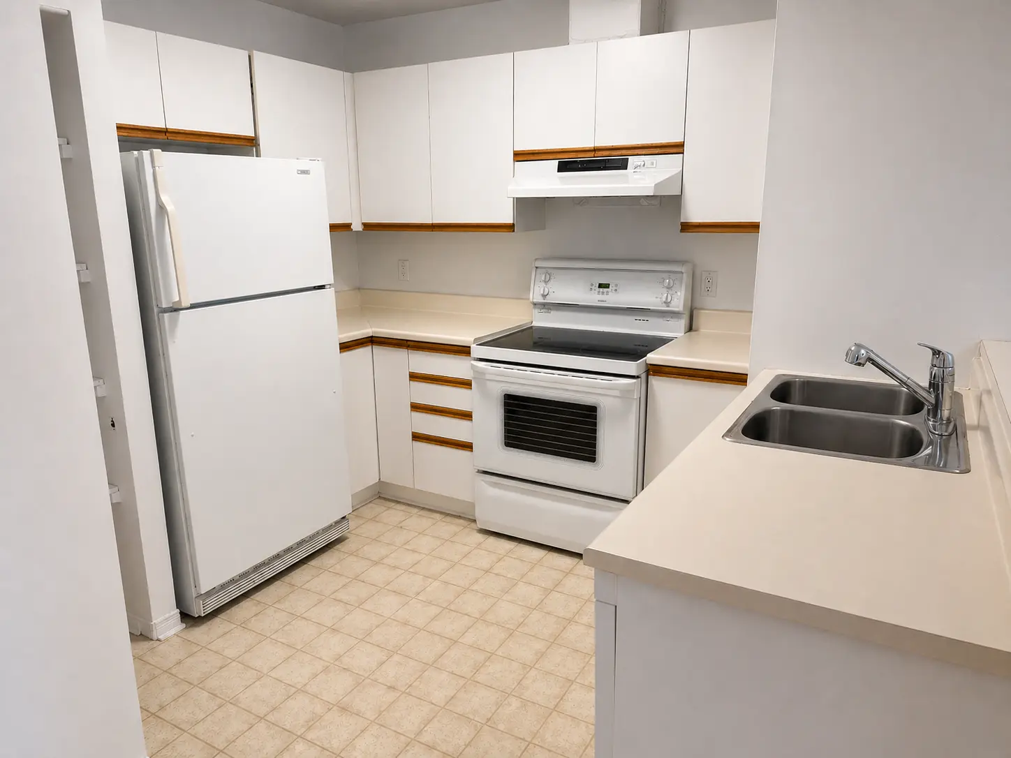 Kitchen empty view at 1490 Saint-Jacques Montreal condo